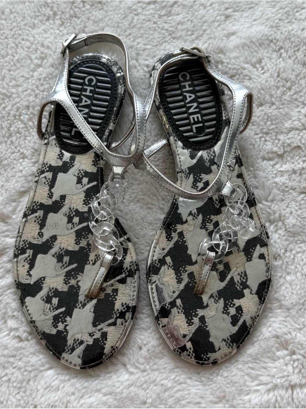 CHANEL women sandals size 35 EU Authentic